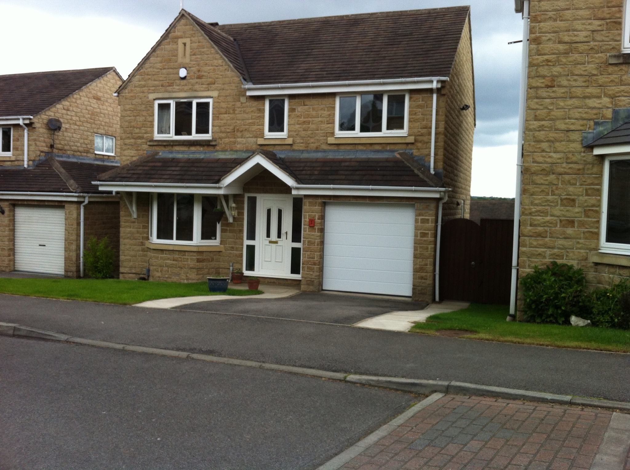 1529 #45591E 1st Choice Garage Doors : Mirfield Yorkshire pic First Garage Doors 36212048